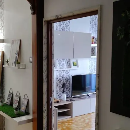 Sister House شقة