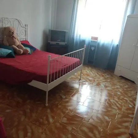 Sister House تشيرينيولا