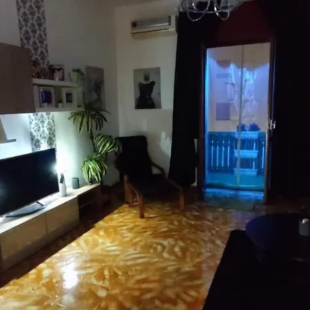 Sister House تشيرينيولا