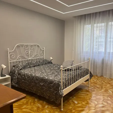 Eolica Rooms דירה